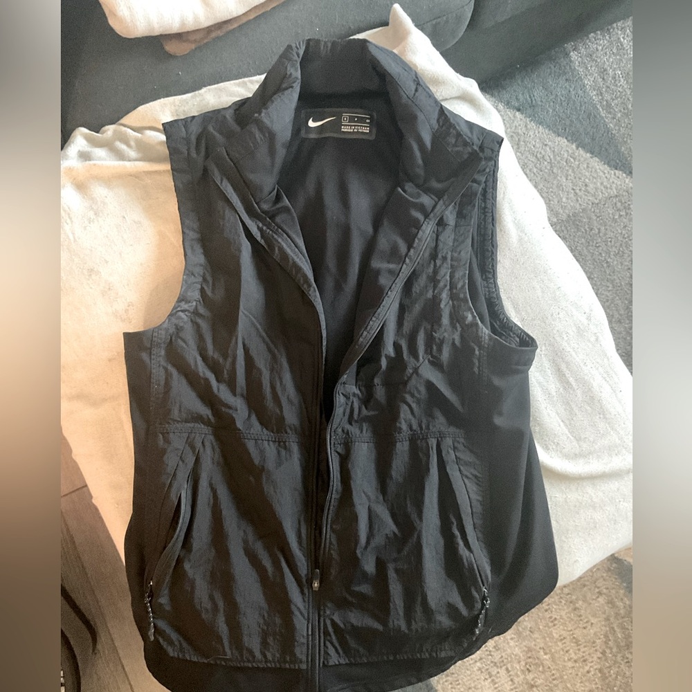 Nike Tech Pack Stowable Hooded Training Vest Black Men's SM brand new $125